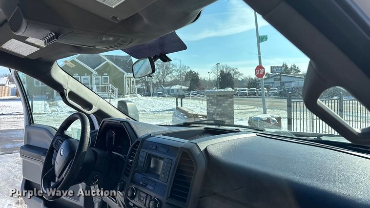 image for item FG1507 2017 Ford F350 SuperCab utility bed pickup truck