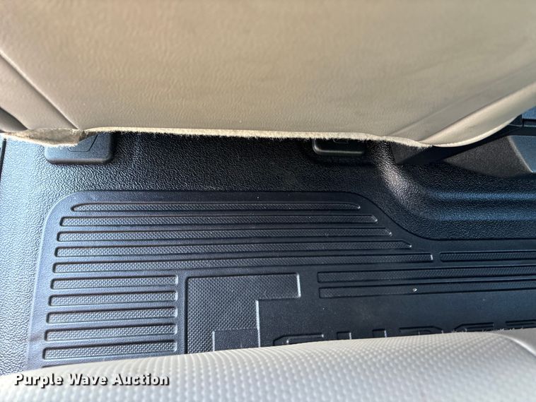 image for item FG1507 2017 Ford F350 SuperCab utility bed pickup truck