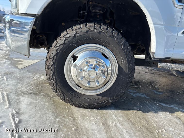 image for item FG1507 2017 Ford F350 SuperCab utility bed pickup truck