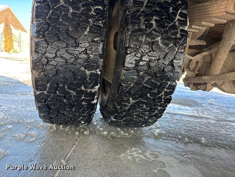 image for item FG1507 2017 Ford F350 SuperCab utility bed pickup truck