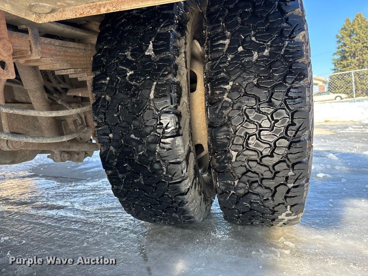 image for item FG1507 2017 Ford F350 SuperCab utility bed pickup truck