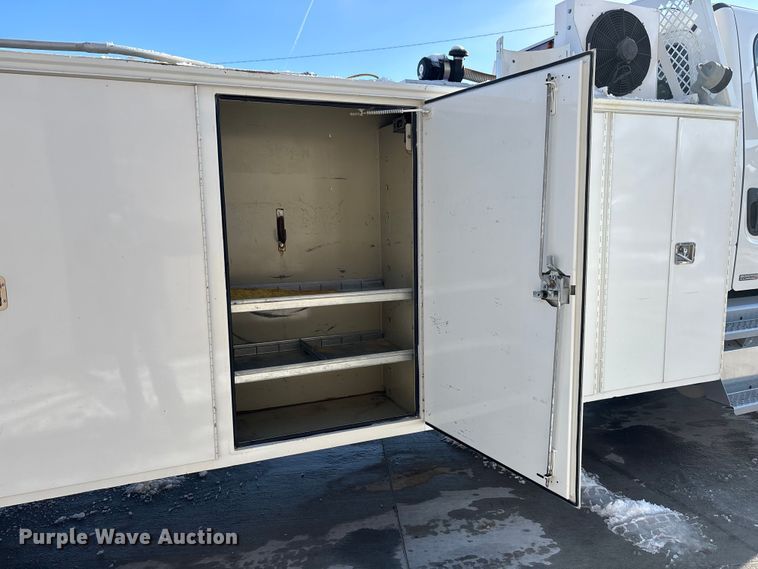 image for item FG1508 2011 Freightliner Business Class M2 utility / service truck