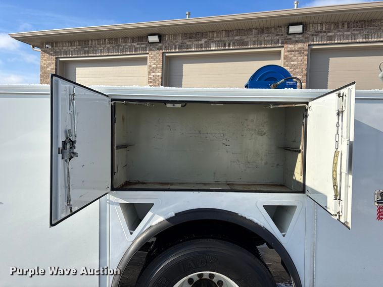 image for item FG1508 2011 Freightliner Business Class M2 utility / service truck