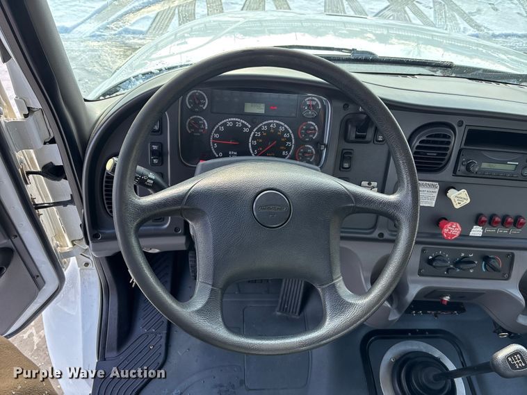 image for item FG1508 2011 Freightliner Business Class M2 utility / service truck