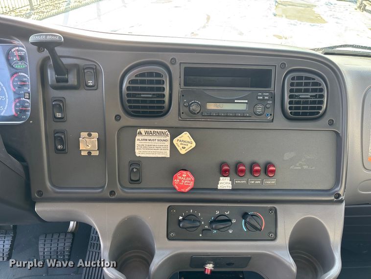 image for item FG1508 2011 Freightliner Business Class M2 utility / service truck