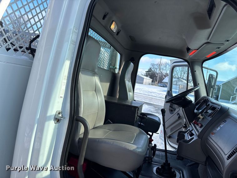 image for item FG1508 2011 Freightliner Business Class M2 utility / service truck