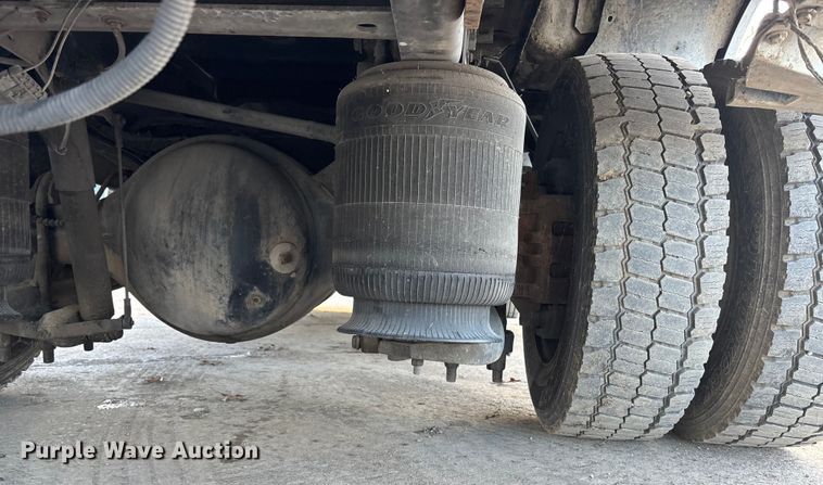 image for item FG1530 2007 International RX  Crew Cab truck