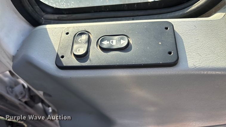 image for item FG1530 2007 International RX  Crew Cab truck