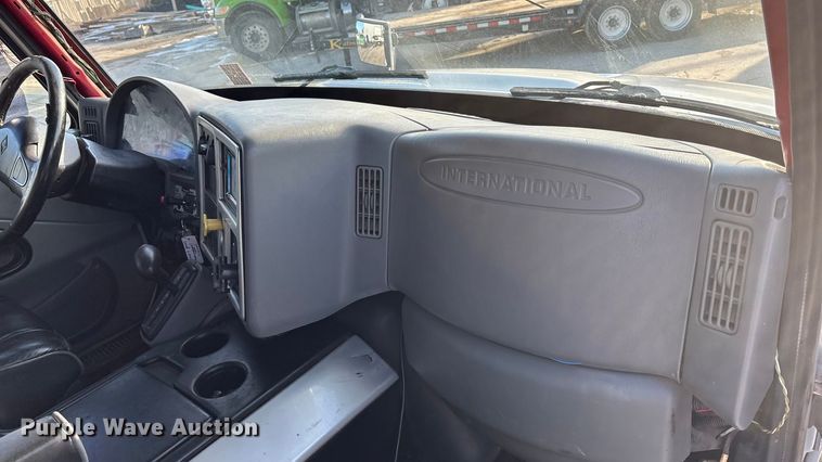 image for item FG1530 2007 International RX  Crew Cab truck