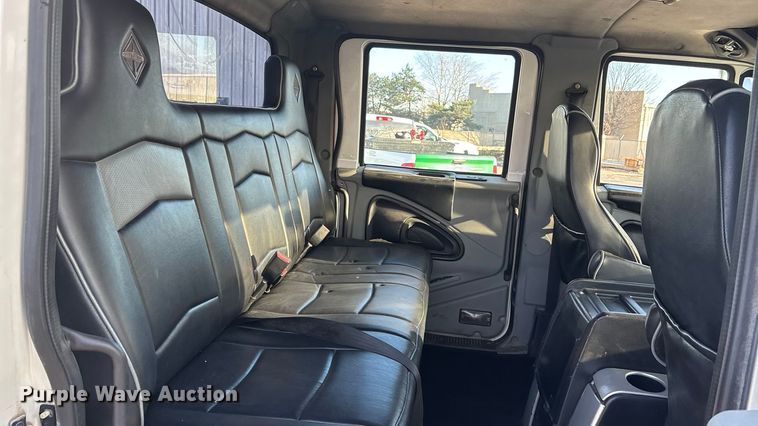 image for item FG1530 2007 International RX  Crew Cab truck