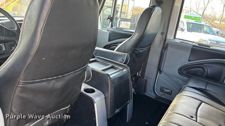 image for item FG1530 2007 International RX  Crew Cab truck