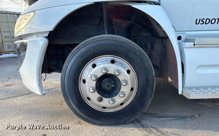 image for item FG1530 2007 International RX  Crew Cab truck