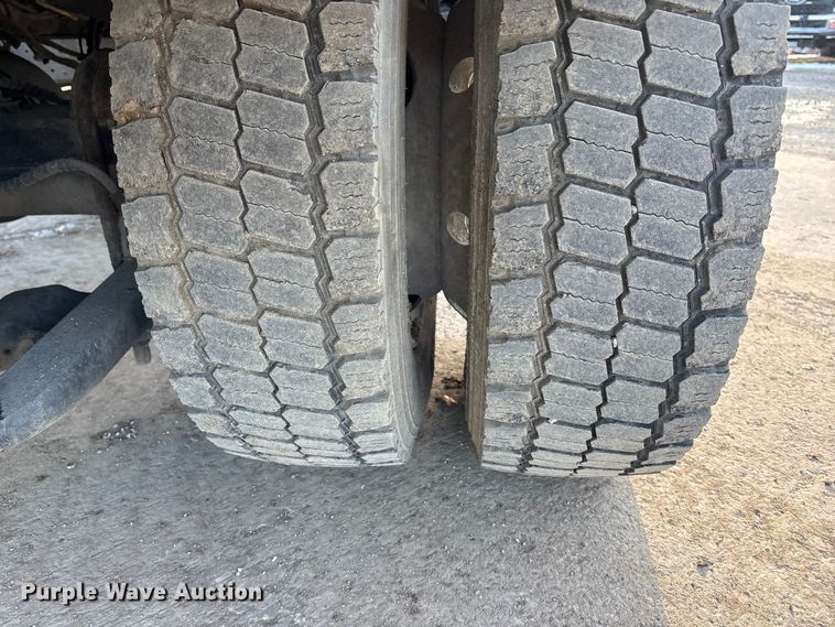 image for item FG1530 2007 International RX  Crew Cab truck