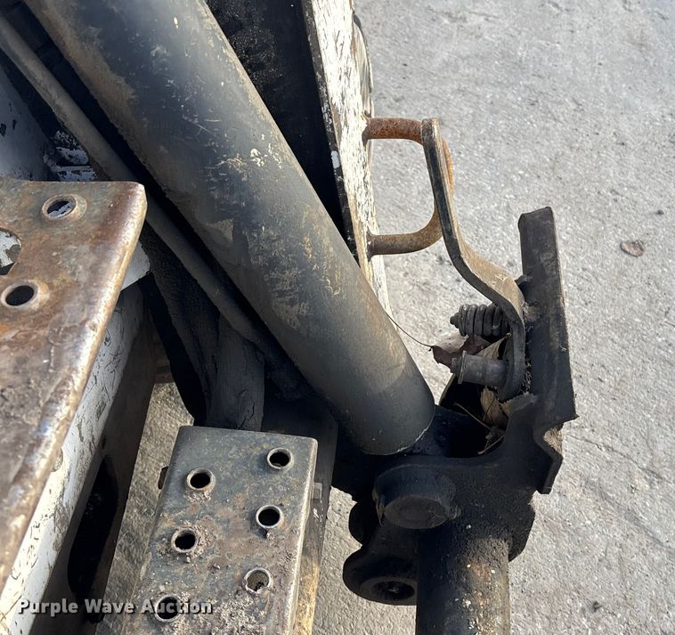 image for item FG1532 2006 Bobcat S250 skid steer loader