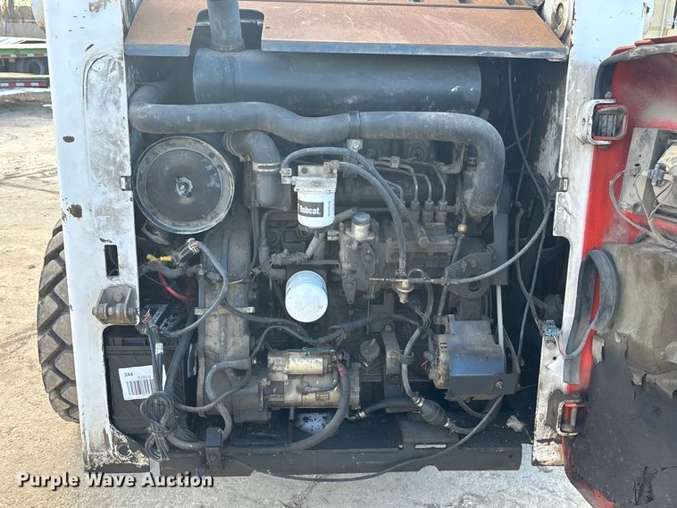 image for item FG1532 2006 Bobcat S250 skid steer loader