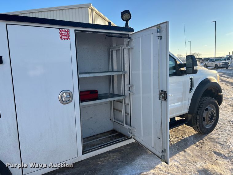 image for item FG1535 2017 Ford F550 utility / service truck