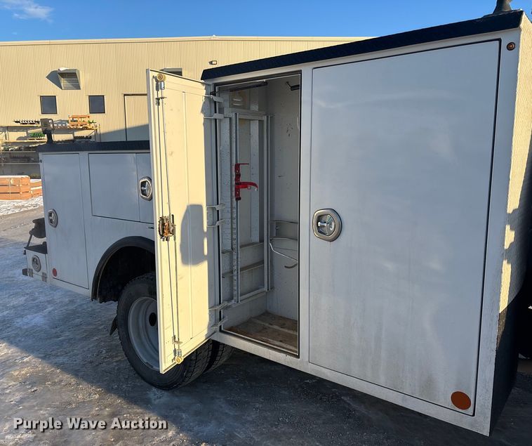 image for item FG1535 2017 Ford F550 utility / service truck