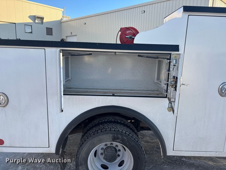 image for item FG1535 2017 Ford F550 utility / service truck