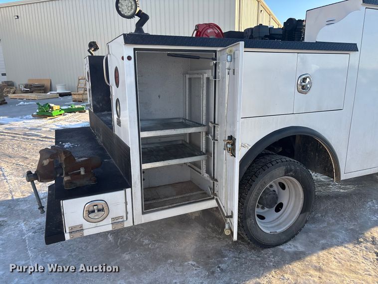 image for item FG1535 2017 Ford F550 utility / service truck