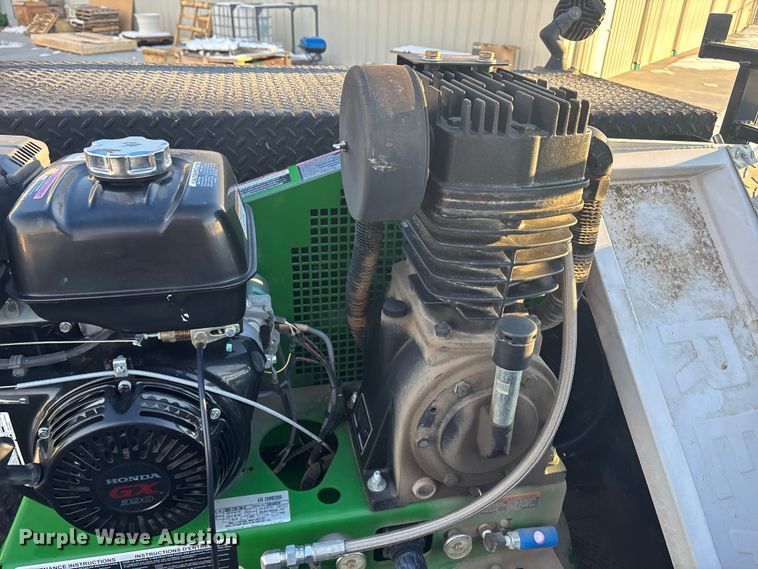 image for item FG1535 2017 Ford F550 utility / service truck