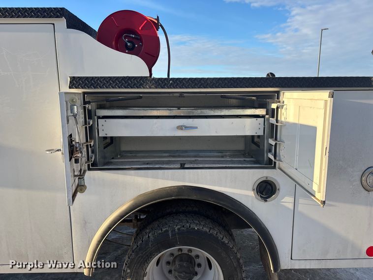 image for item FG1535 2017 Ford F550 utility / service truck