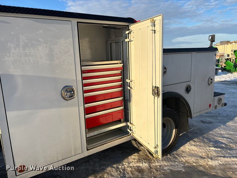 image for item FG1535 2017 Ford F550 utility / service truck