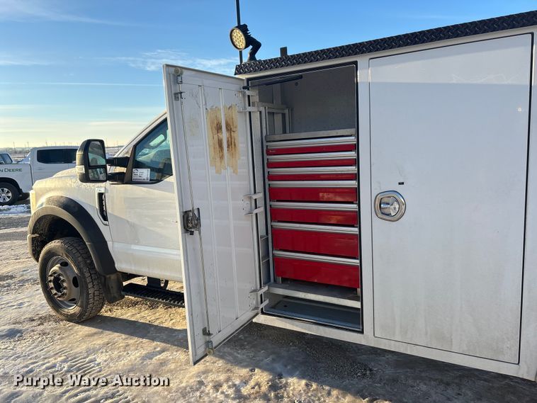 image for item FG1535 2017 Ford F550 utility / service truck