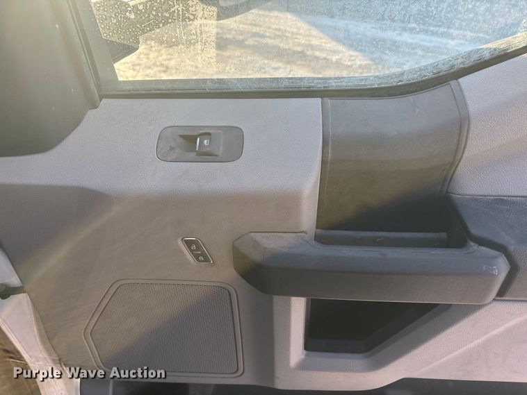 image for item FG1535 2017 Ford F550 utility / service truck