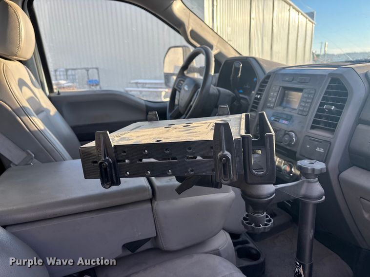 image for item FG1535 2017 Ford F550 utility / service truck