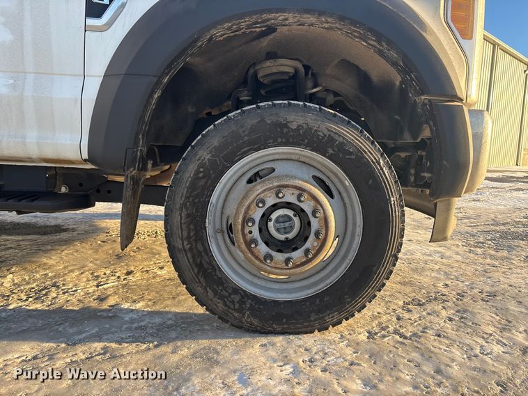 image for item FG1535 2017 Ford F550 utility / service truck