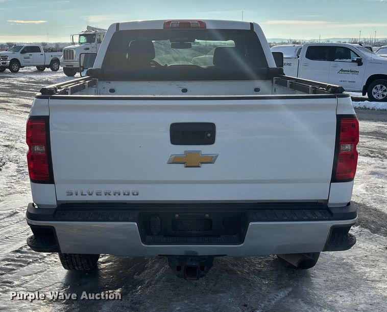 image for item FG1536 2019 Chevrolet Silverado 2500HD Ext. Cab pickup truck