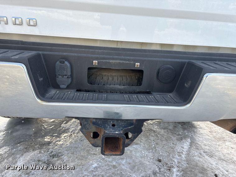 image for item FG1536 2019 Chevrolet Silverado 2500HD Ext. Cab pickup truck