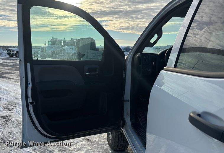 image for item FG1536 2019 Chevrolet Silverado 2500HD Ext. Cab pickup truck