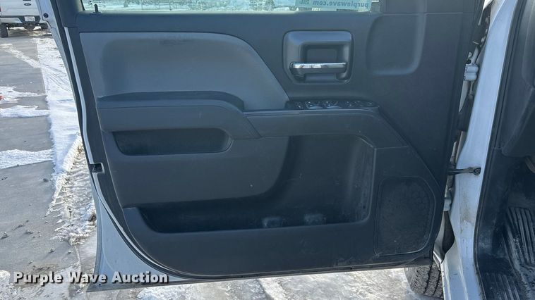 image for item FG1536 2019 Chevrolet Silverado 2500HD Ext. Cab pickup truck