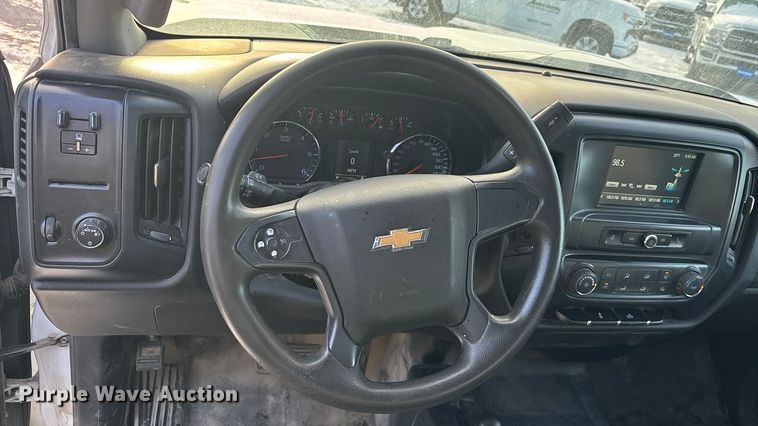 image for item FG1536 2019 Chevrolet Silverado 2500HD Ext. Cab pickup truck