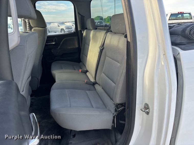 image for item FG1536 2019 Chevrolet Silverado 2500HD Ext. Cab pickup truck