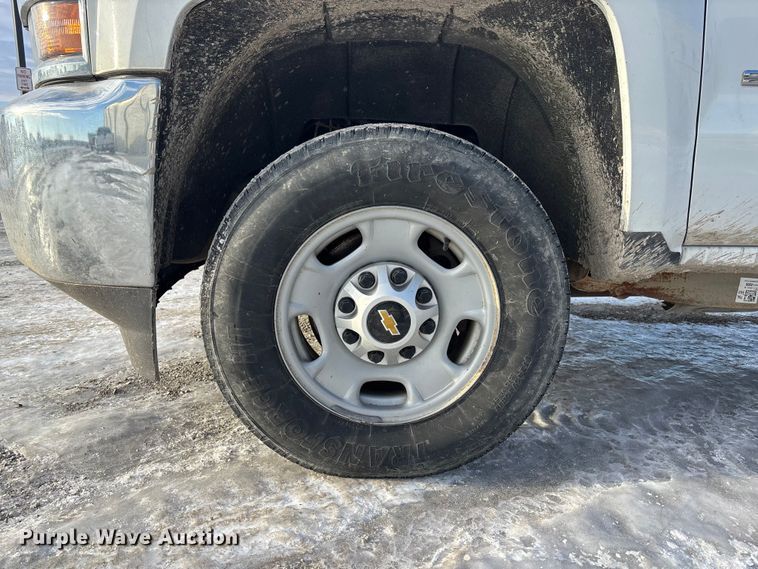 image for item FG1536 2019 Chevrolet Silverado 2500HD Ext. Cab pickup truck