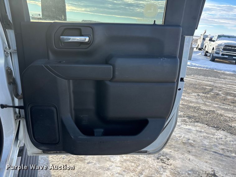 image for item FG1537 2021 Chevrolet Silverado 2500HD LT Crew Cab pickup truck