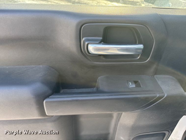 image for item FG1537 2021 Chevrolet Silverado 2500HD LT Crew Cab pickup truck