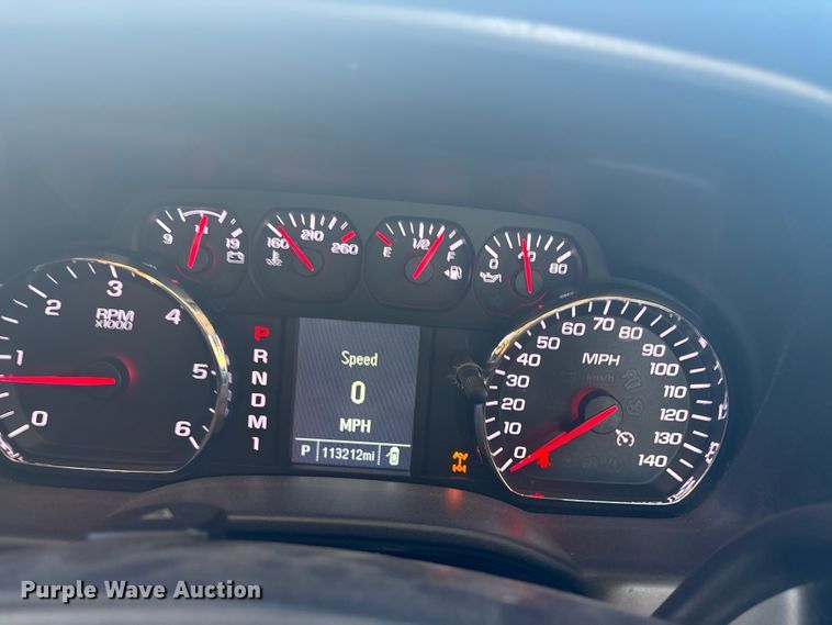 image for item FG1539 2015 Chevrolet Silverado 2500HD Crew Cab pickup truck cab and chassis