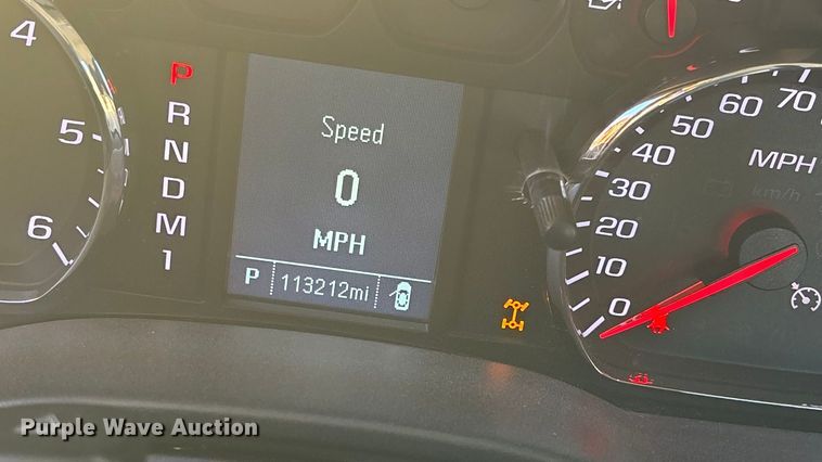 image for item FG1539 2015 Chevrolet Silverado 2500HD Crew Cab pickup truck cab and chassis