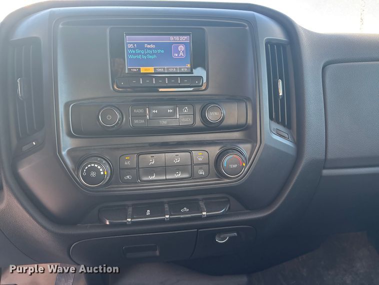 image for item FG1539 2015 Chevrolet Silverado 2500HD Crew Cab pickup truck cab and chassis