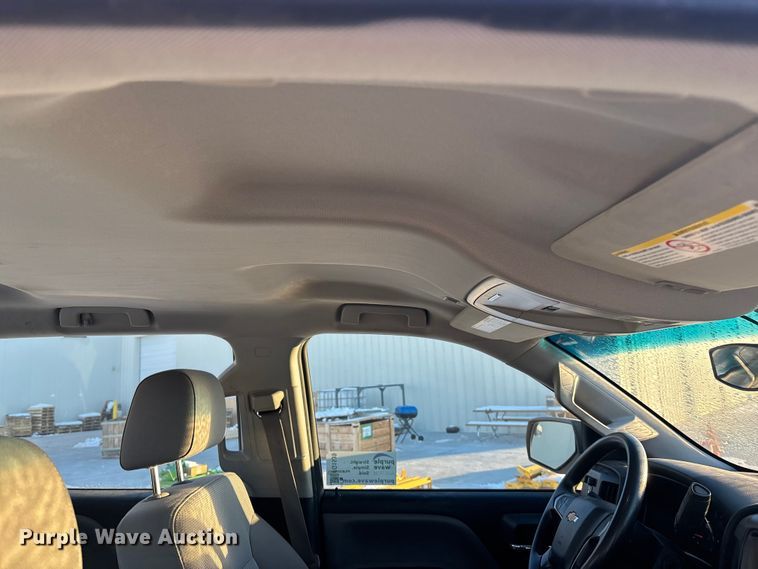 image for item FG1539 2015 Chevrolet Silverado 2500HD Crew Cab pickup truck cab and chassis