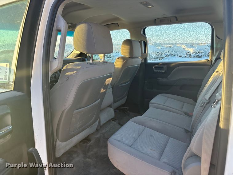 image for item FG1539 2015 Chevrolet Silverado 2500HD Crew Cab pickup truck cab and chassis