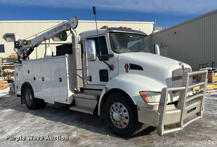 image for item FG1540 2018 Kenworth T370 utility / service truck