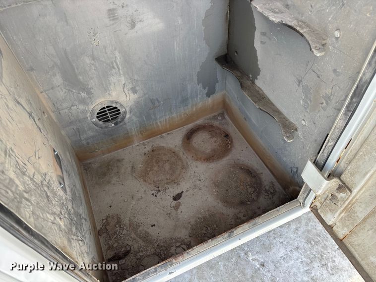 image for item FG1540 2018 Kenworth T370 utility / service truck