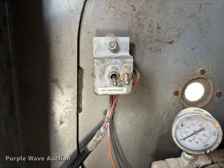 image for item FG1540 2018 Kenworth T370 utility / service truck