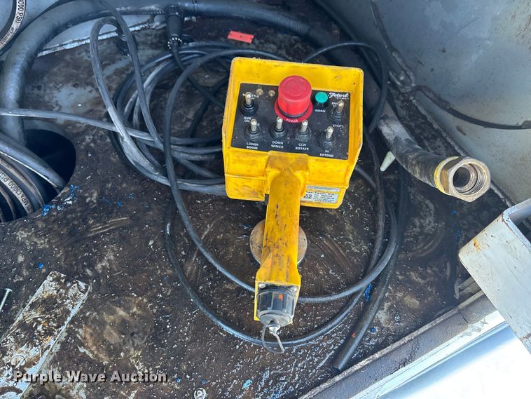 image for item FG1540 2018 Kenworth T370 utility / service truck