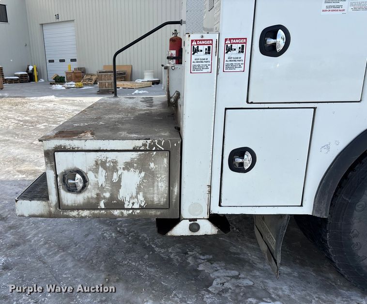 image for item FG1540 2018 Kenworth T370 utility / service truck