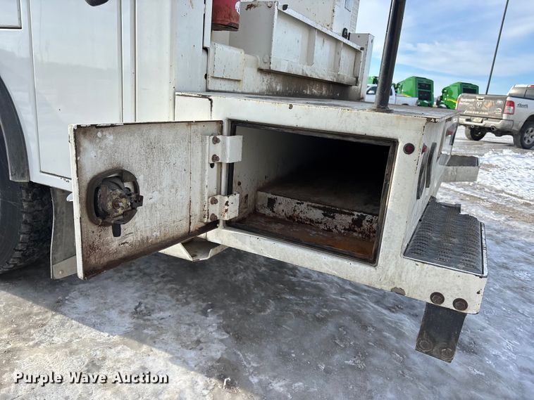 image for item FG1540 2018 Kenworth T370 utility / service truck